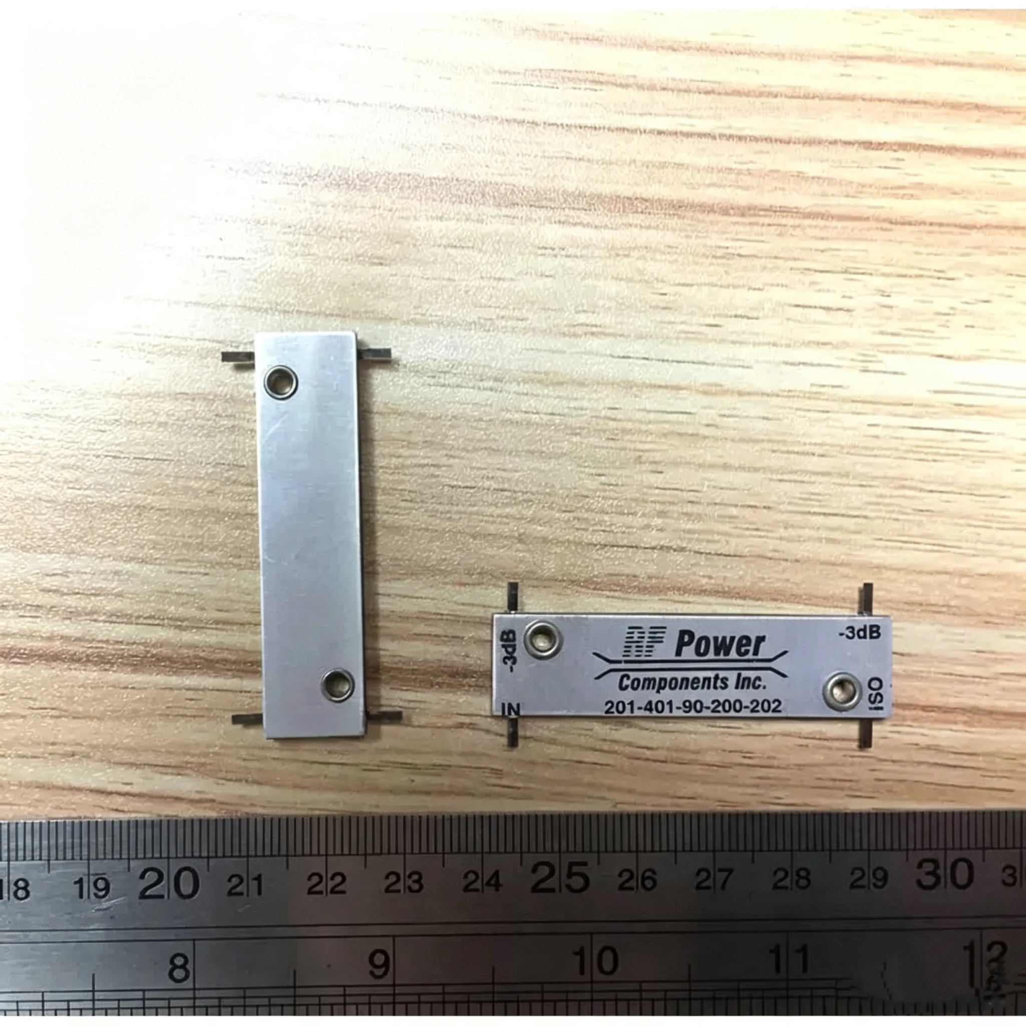 

3dB hybrid coupler 3 dB 90 degrees 200 to 400 MHz 200 watts RF component 200-400MHz