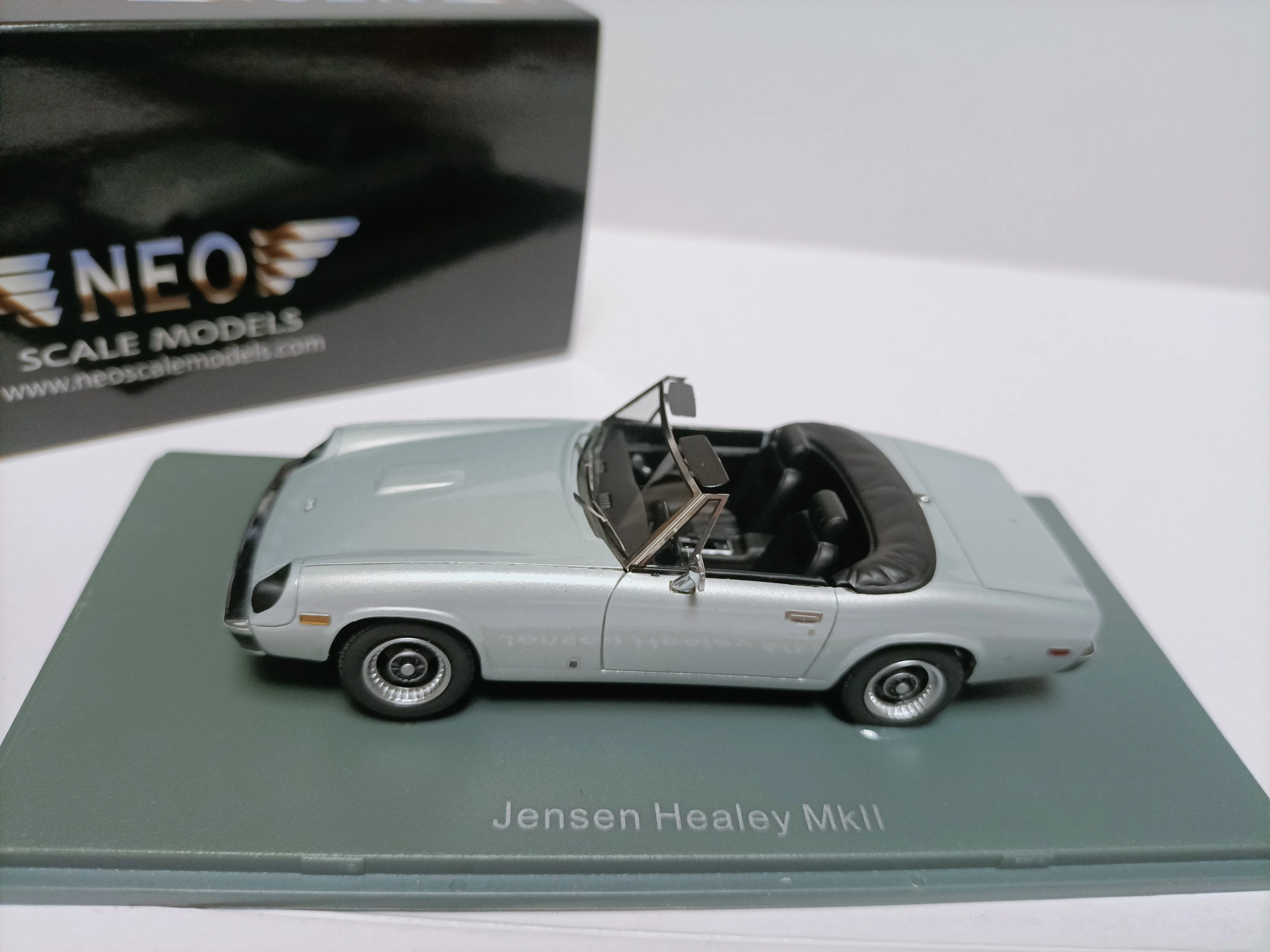 Neo 1 43 Jensen Healey Coupe Model Jensen Healey MKII 1972 Silver Grey