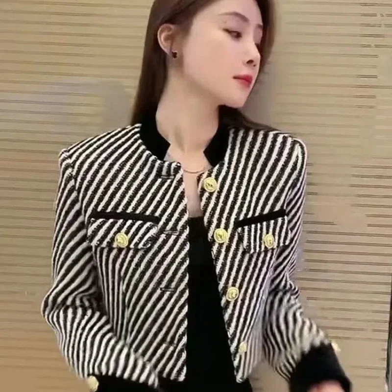 

New Long Sleeve Slim Knitting Elegant Sweaters Vintage Fashion Women Clothing Black White Contrast Short Cardigan Autumn Winter