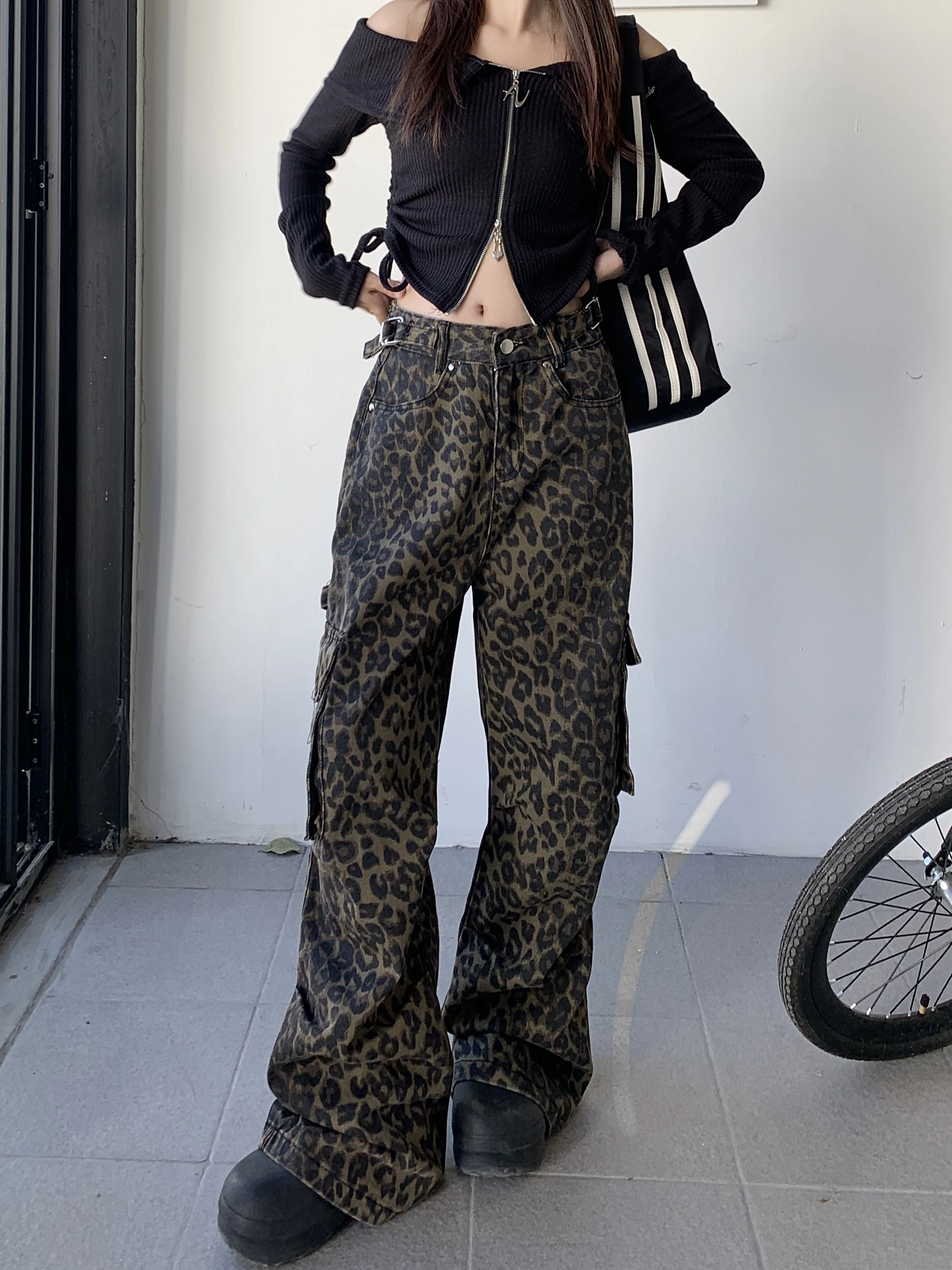 

2024 Spring/Summer New Leopard Pattern Pants Pocket Work Jeans Street Wide Leg Straight Tube Loose Casual Retro for women
