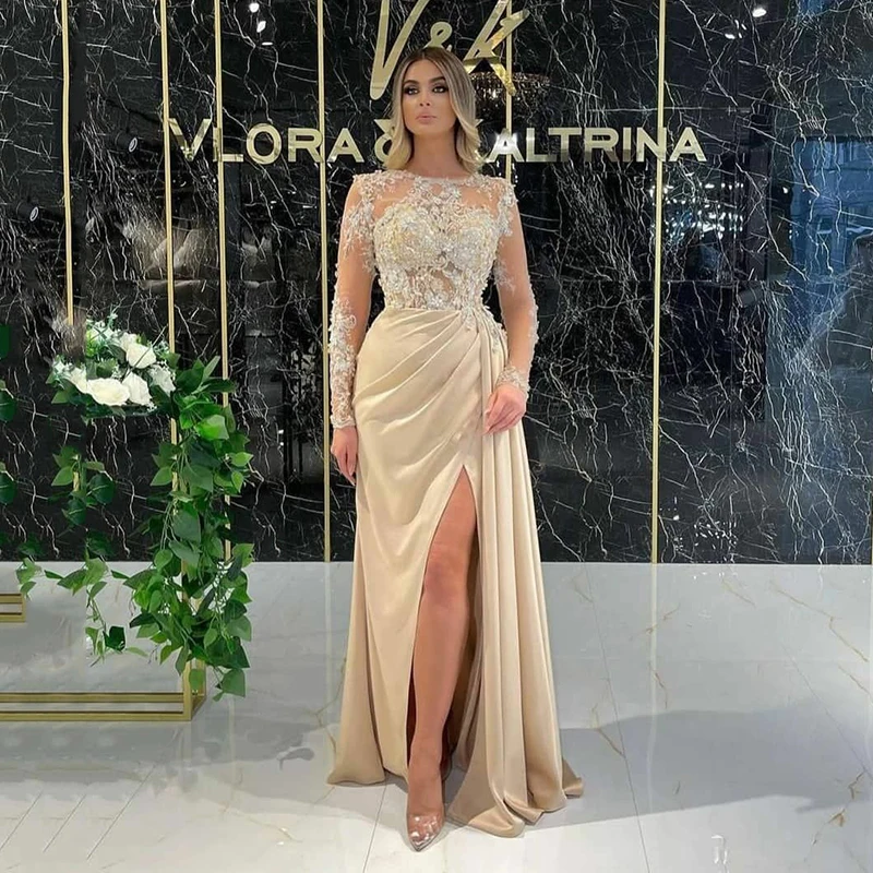 

Elegant Champagne Mermaid Evening Dresses Long Sleeves Scoop Neck Sexy High Split Lace Applique Formal Prom Gowns Arabia Dubai