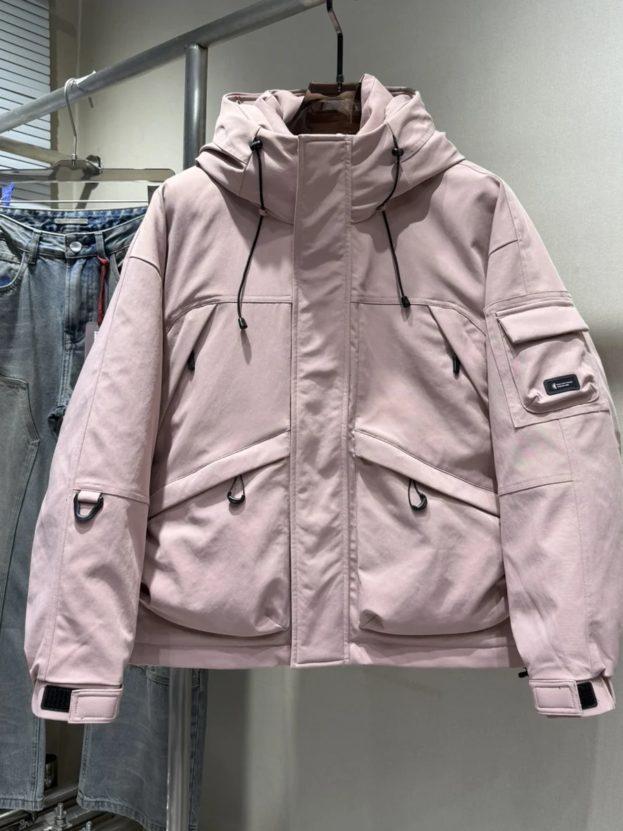 

Мягкий пуховик с высоким содержанием пуха 9 г, объемный, мужской, зимний, утепленный, из полиэфирного волокна, с длинными рукавами, на молнии.