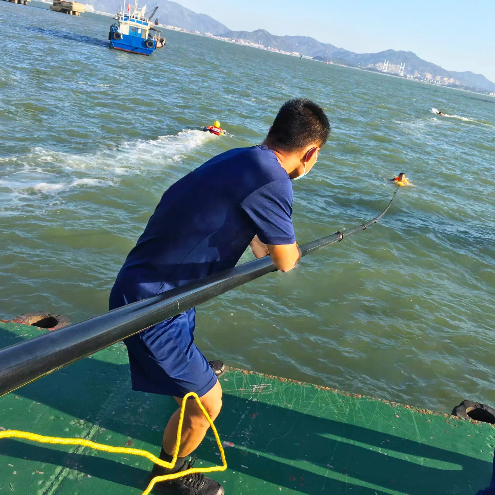 

5m 7m 9m Insulated Animal Water Rescue Pole Lightweight Extendable-reach Rescue Rod Extension of Personal Rescue Pole