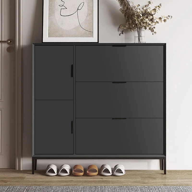 

Мебель для малогабаритных квартир: идеальное решение для хранения вещей в прихожей с большой вместимостью.