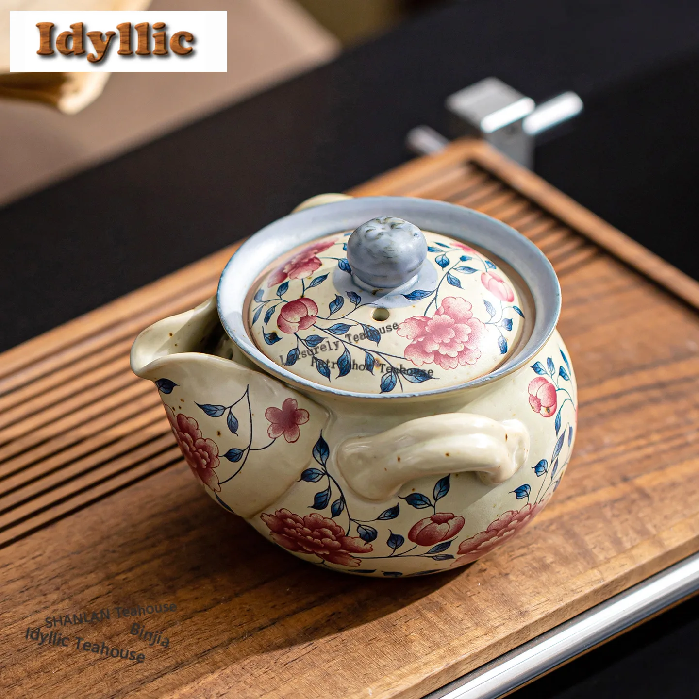 Blue And White Treasure Bottle Hand-grip Pot Entwined Lotus Peony Tea Infuser Pot Tea Maker Kettle With Filter Tea Items Gifts