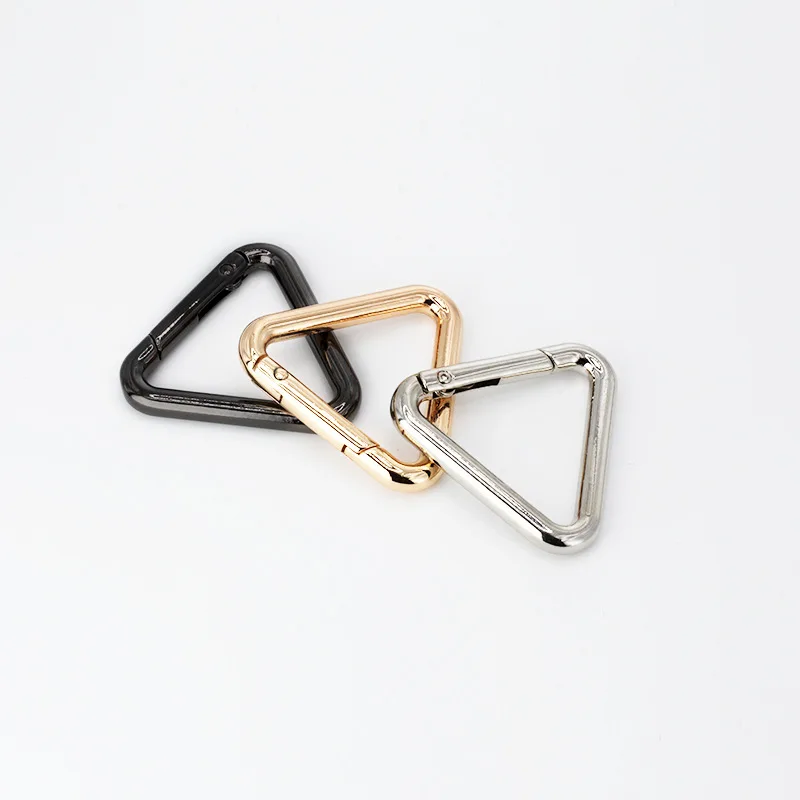 Metal Triangle Spring Ring para bolsa de couro Bolsa de cinto de bolsa Fivela Mosquetão Chave de conexão Cadeia de cachorro Snap Clasp Gancho de gatilho Aberto