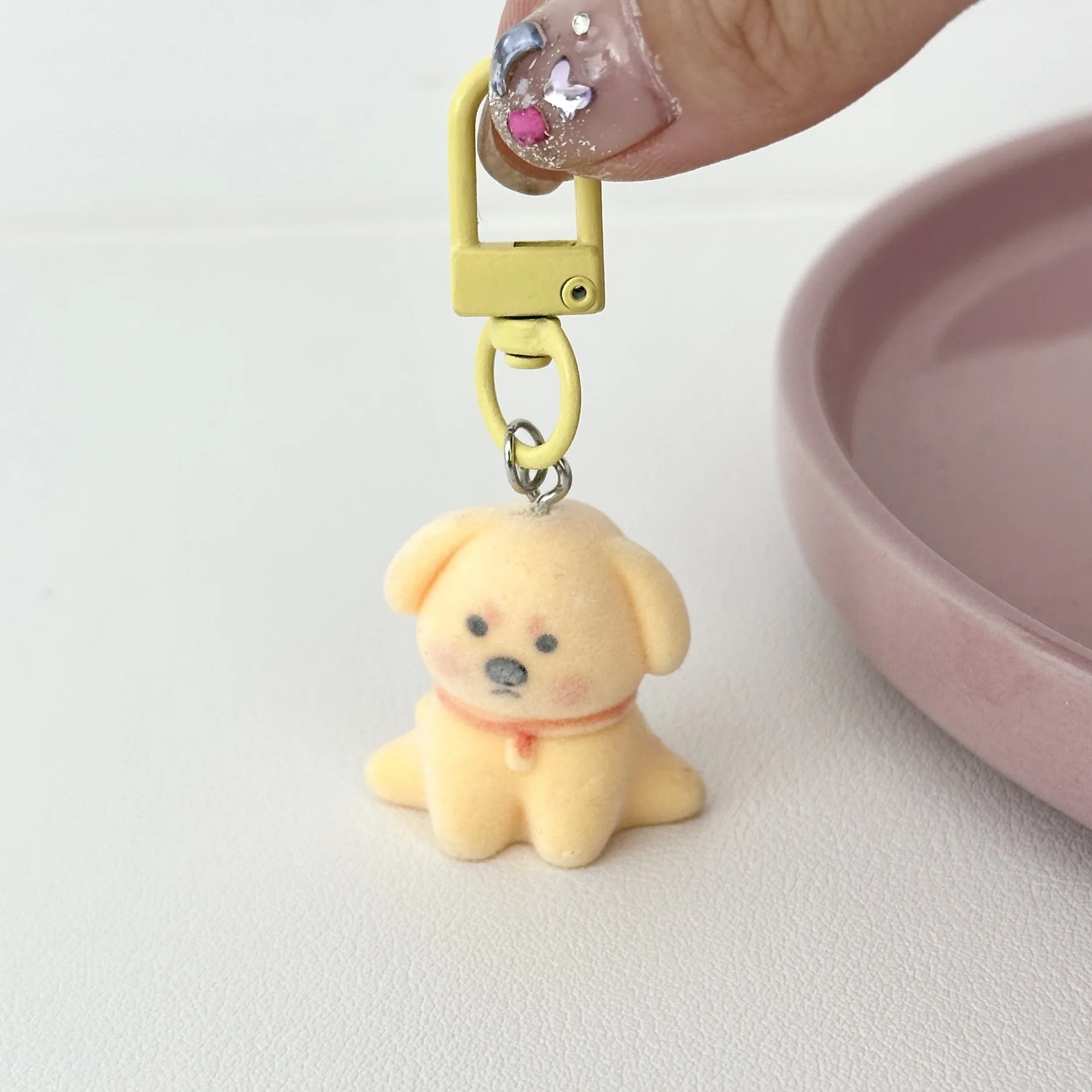 

4pcs New Design Flocking Resin Small Dog Mobile Phone Charms Lovely Keychains Lanyard Backpack Decoration Phone