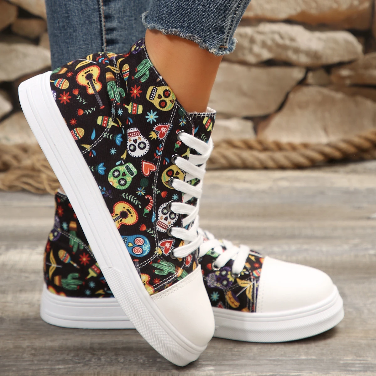 Women Couple Colorful Canvas Sneakers  2024 New Spring Summer Casual Sneakers Women High-top Lace Up Flat Shoes Zapatos De Mujer