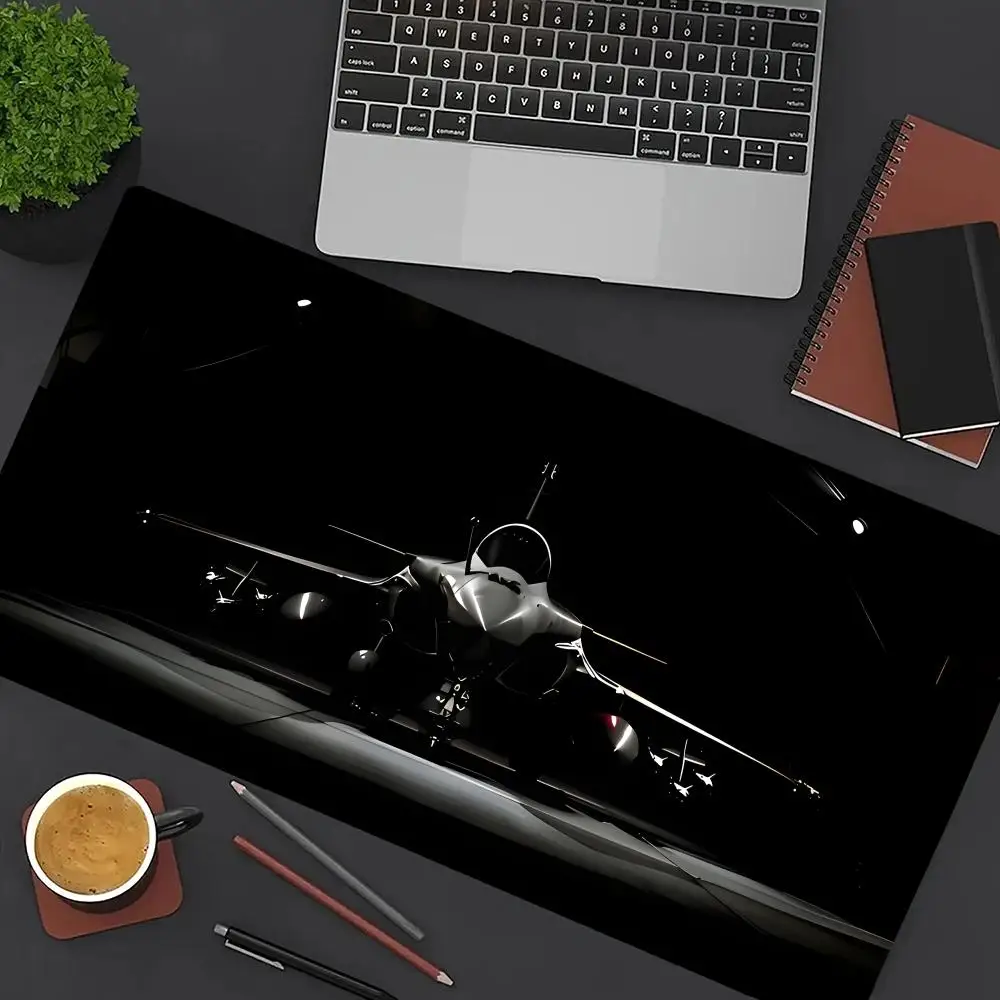 แผ่นรองเมาส์ธีมเครื่องบินรบ XXL แผ่นรองเมาส์สำหรับเล่นเกม มีขอบเย็บและฐานยางกันลื่น แผ่นรองโต๊ะคอมพิวเตอร์