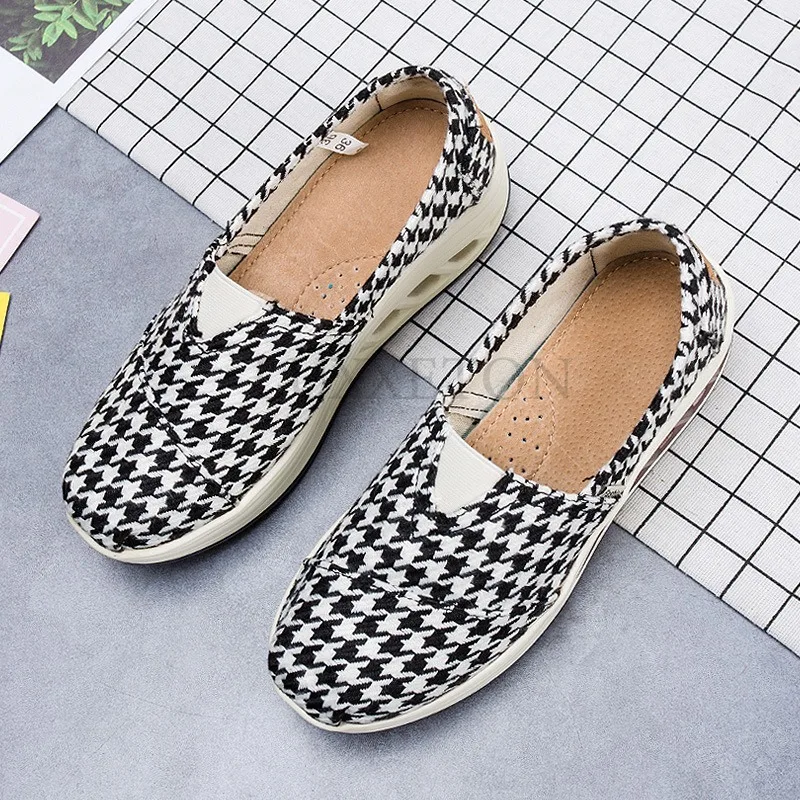 Air Cushion Thick Soled Canvas Wedge Shaped Sloping Heel Rocking Shoe Mesh Breathable and Comfortable Soft Casual Cloth Shoes