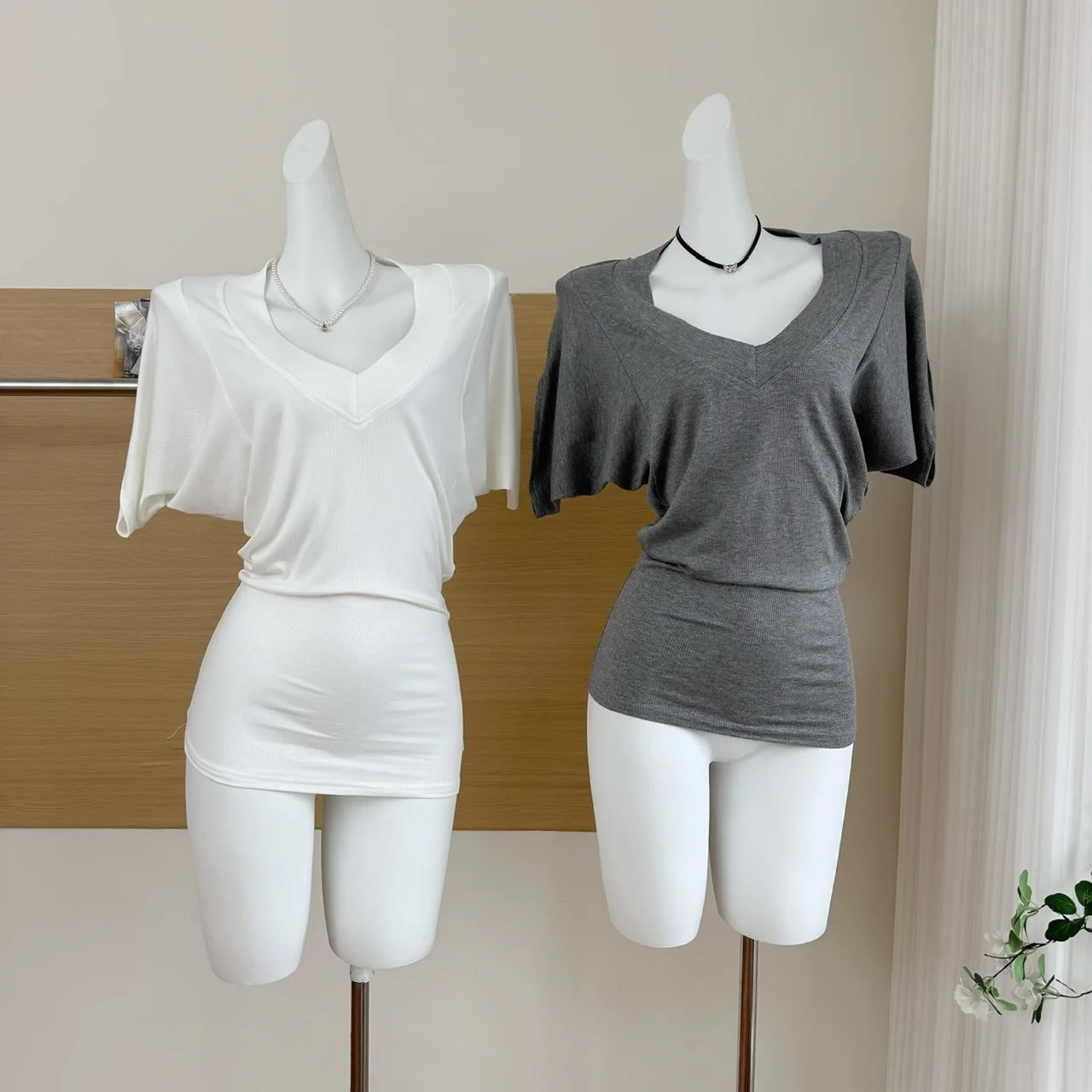 Women's Summer Batwing Sleeve V Neck Elastic Solid Color T Shirt Lady Casual Streetwear Pullover Short Sleeve Slim Tee Top