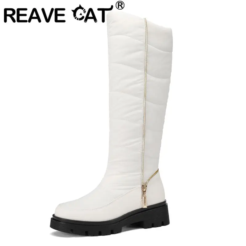 

REAVE CAT Новый стиль женские зимние ботинки с круглым носком на толстом каблуке без шнуровки на молнии металлические зимние большие размеры 4 44, повседневные теплые сапоги до колена