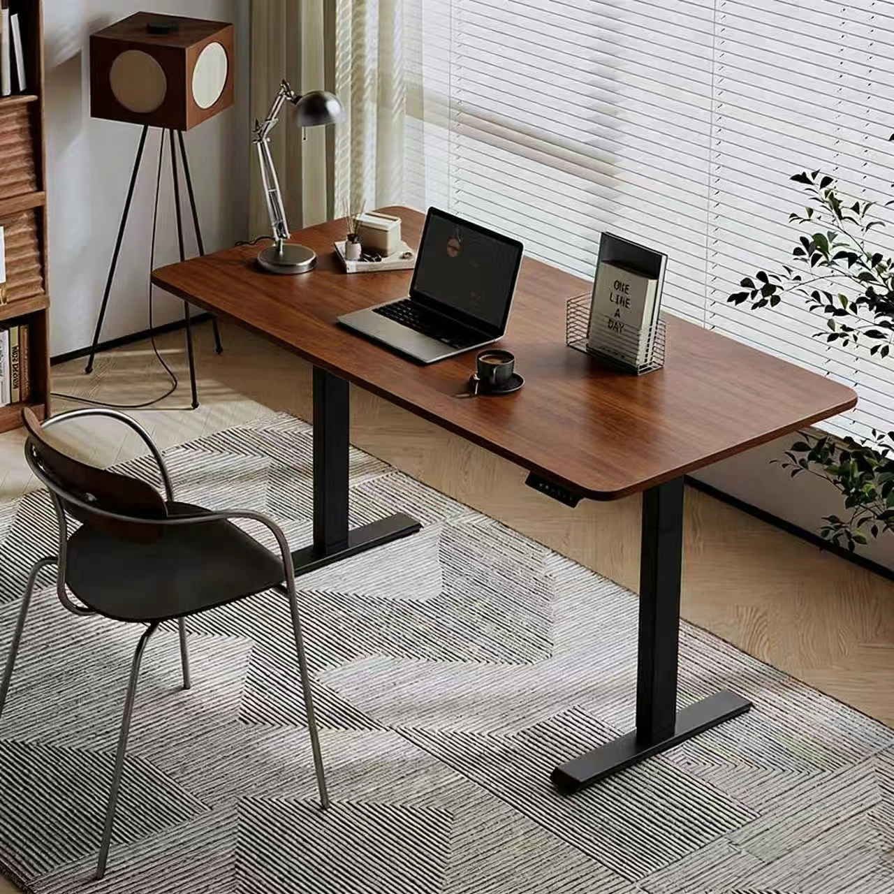 Computer Desk,HOTSALE D1B Affordable Double Motor Electric Smart Standing Tables Sit Stand Up Office Lifting Desk Height Adjusta