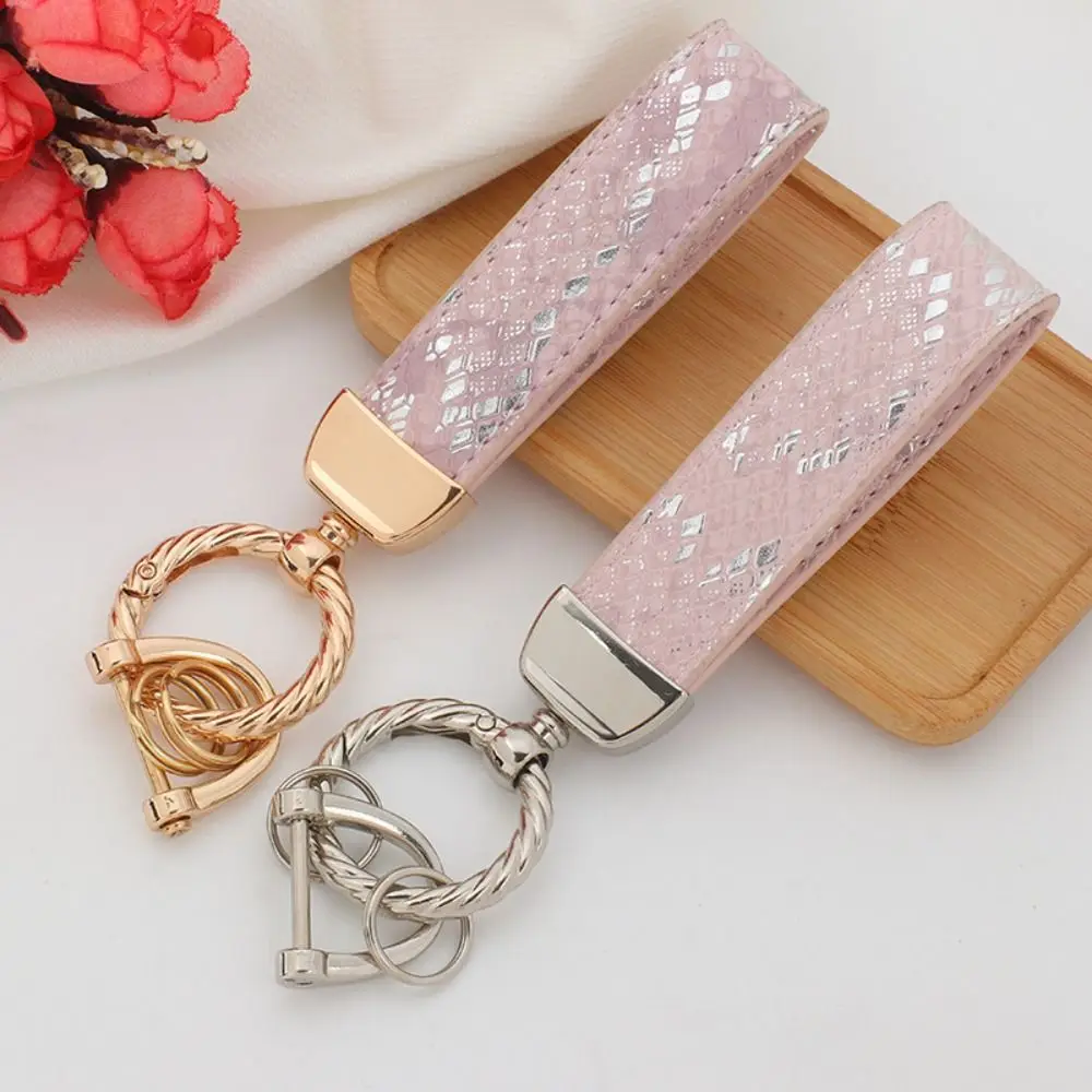 Threaded Buckle Luxury Genuine Leather Keychain Snake Scale Texture Personality Leather Car Keyring Bag Charms with Screwdriver