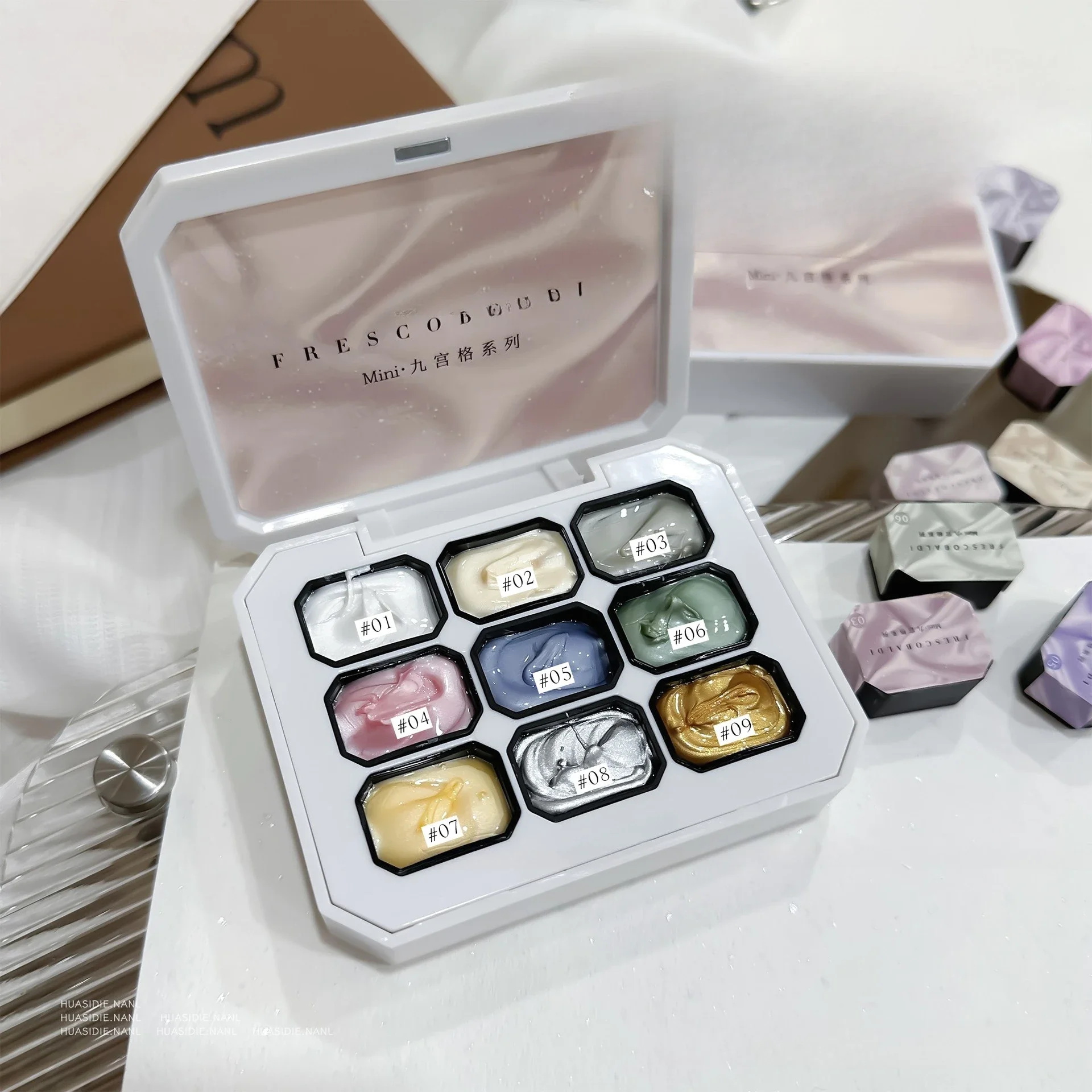 2.5gx9Color Satin Pearl Oil Painting Gel Polish Fairy Powder Cream Popularity Brocade Powder Solid State Solid Nail Art Manicure