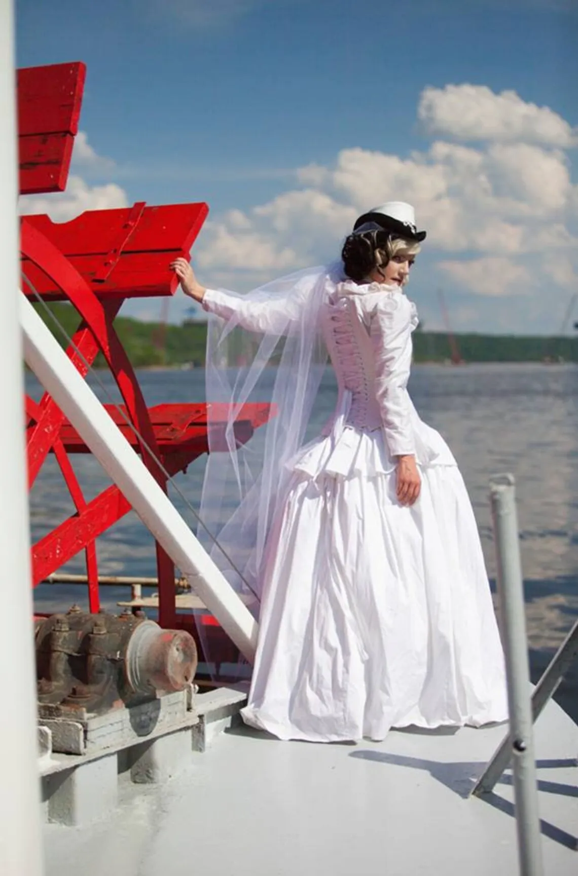 Long Sleeve Steampunk Wedding Dress Alternative Corset Bridal Gowns White Vintage Victorian White Ball Gown Women Robe De Mariee