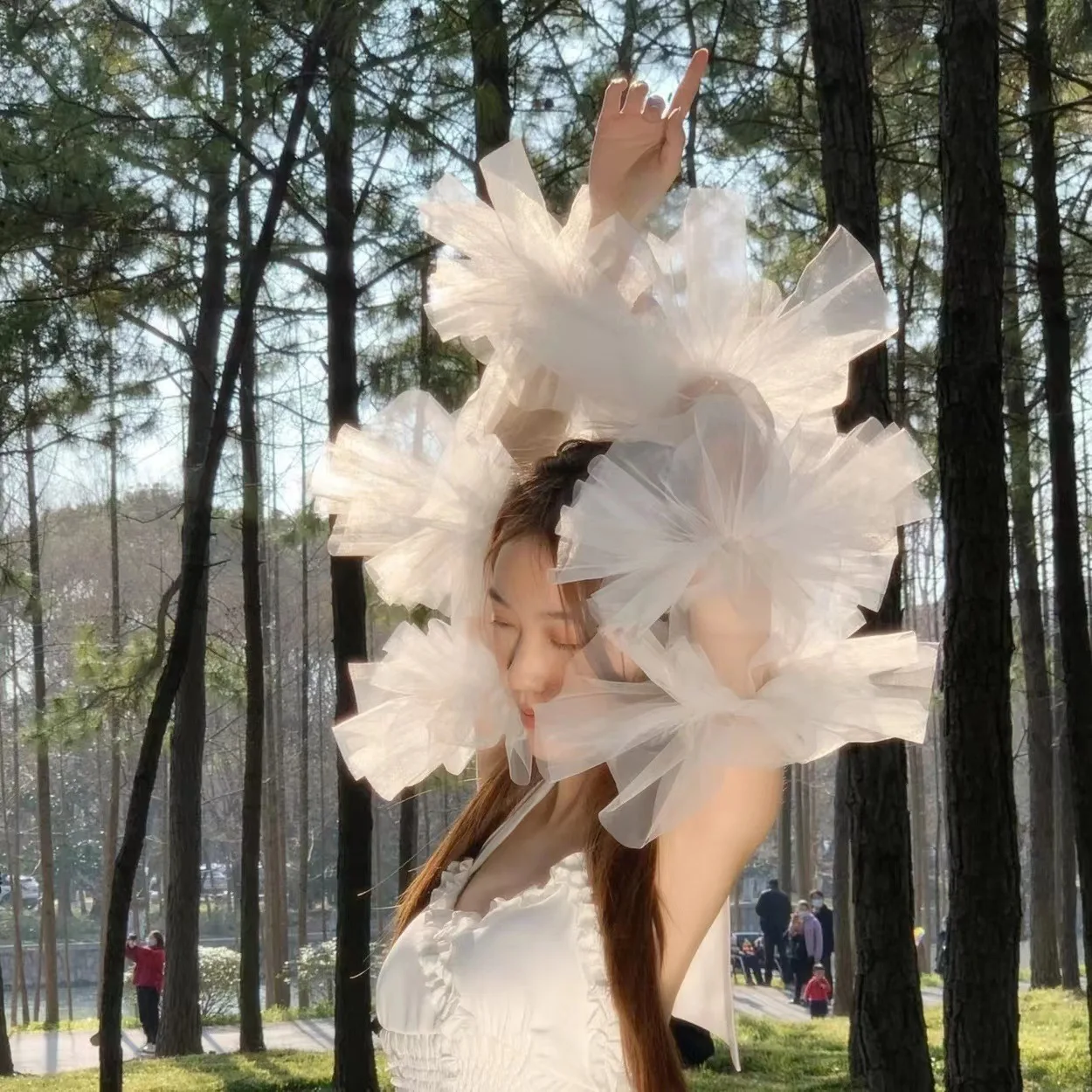 

Decorative Mesh Fluffy Fake Sleeves White Long Detachable Tulle Party Bridal Sleeves Exaggerated Puff Sleeves Wedding Accessory