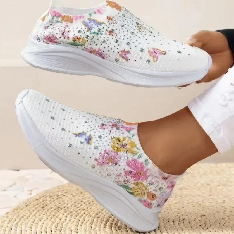 Hoge Kwaliteit Plus Maat 43 Damesschoenen Comfort Ademende Casual Sneakers Damesmode Strass Platte Schoenen Voor Dames 2024