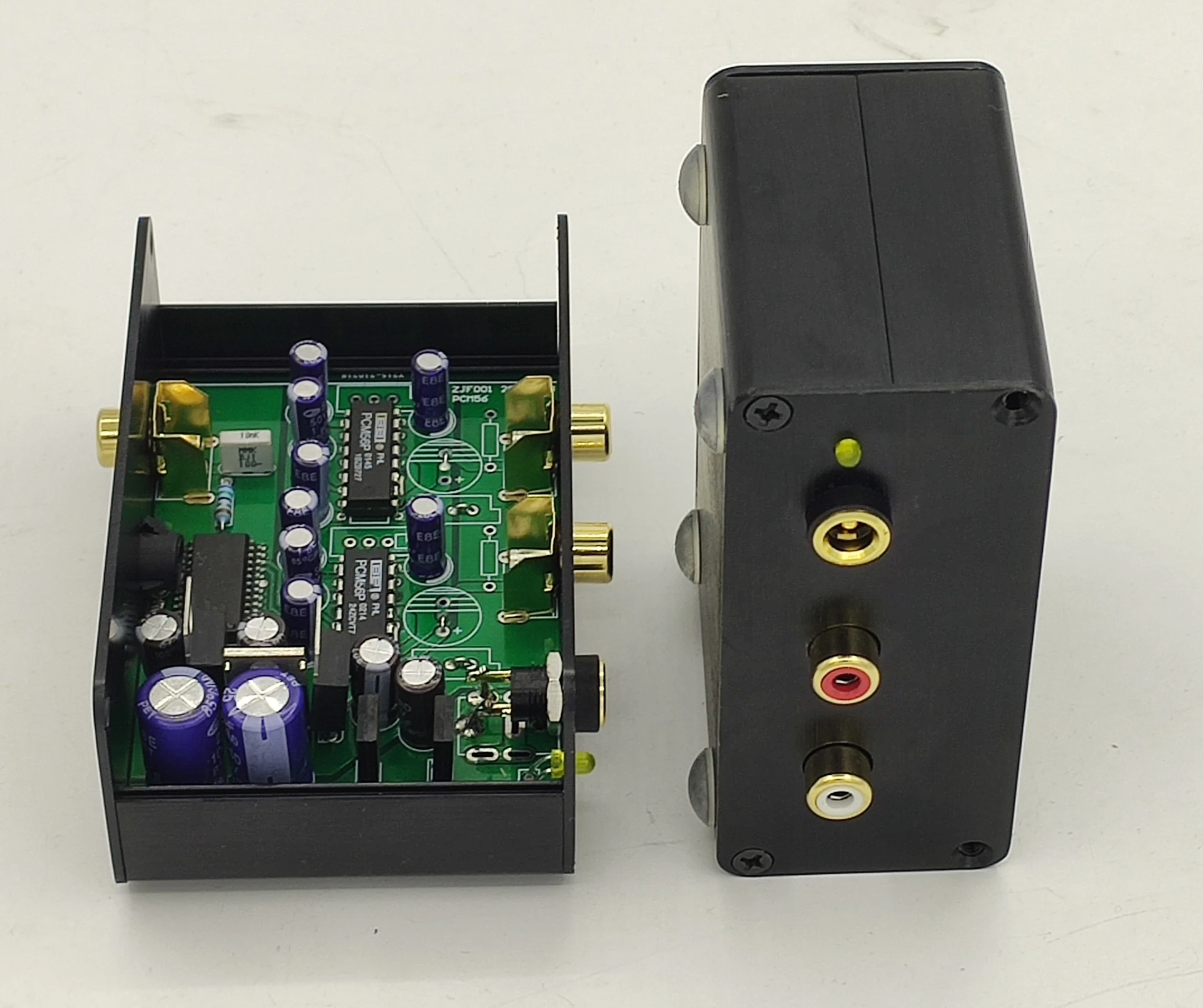 PCM56 R2R สนับสนุนการถอดรหัสรูปแบบ: CD รูปแบบ WAV 16bit 44.1K