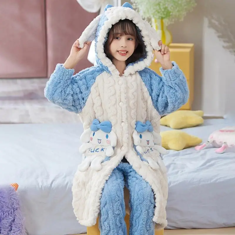 

Sanrioed Cinnamoroll Plush Pajamas Children's Coral Fleece Robe Thicken Warm Kittys Kuromi Girls Autumn Winter Cartoon Home Wear