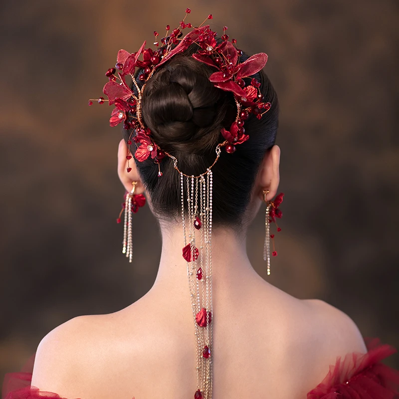 赤いウェディングドレスのヘッドウェア韓国風甘いおとぎ話チャイナドレスヘアアクセサリースタジオ写真撮影用カップルマッチングジュエリー