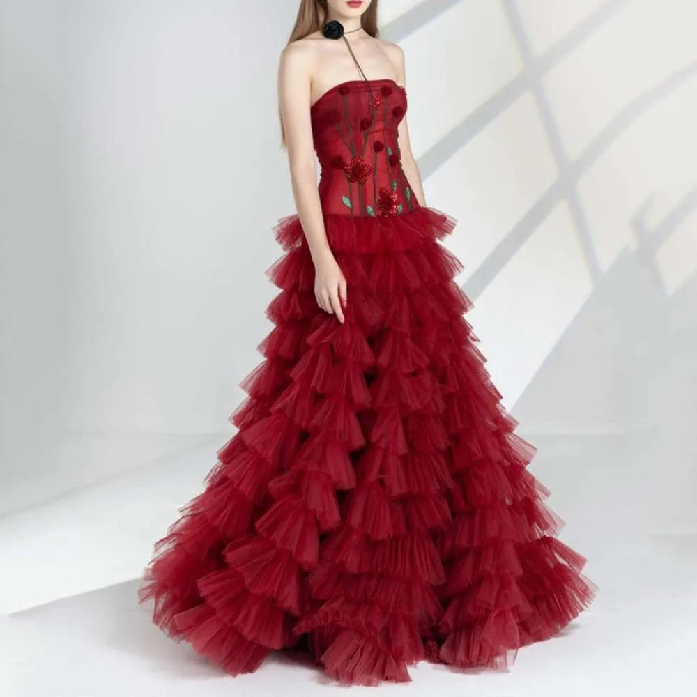 Classy Burgundy Women Prom Dresses Strapless Floor Length Sleeveless Appliques Simple Female Banquet Evening Party Gowns