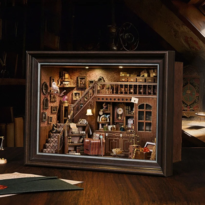 

OUZEY 3D Wooden Dollhouse Secret Photo Frame DIY Assembly Model Desktop Decoration Creative Toy Gift Box Suitable for Youth