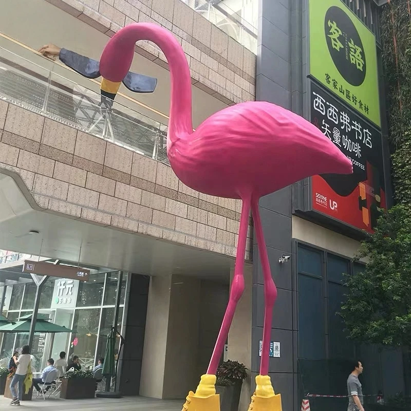 ※a Fun Geometric Flamingo Bird Sculpture Fiberglass with Sunglasses & Shoes for Plaza Mall Exhibition