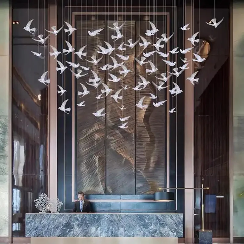 

Изготовленная на заказ большая летающая птица, высокий потолок, художественный декор, акриловая люстра, освещение для виллы, вестибюля отеля, банкетный зал, магазин, свадьба