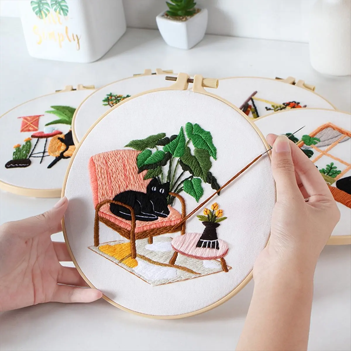 FOR HOME 5 Sets Embroidery Kit for Beginners Adults , Hand Embroidery Kit Includes Leisure Cat, Hoop, Color Threads, Tools