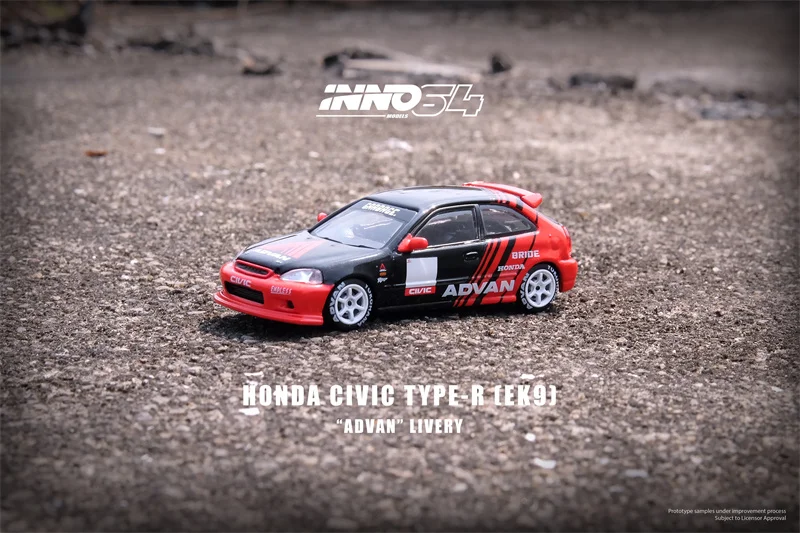 

INNO 1:64 CIVIC TYPE-R EK9 ADVAN Livery Model Car