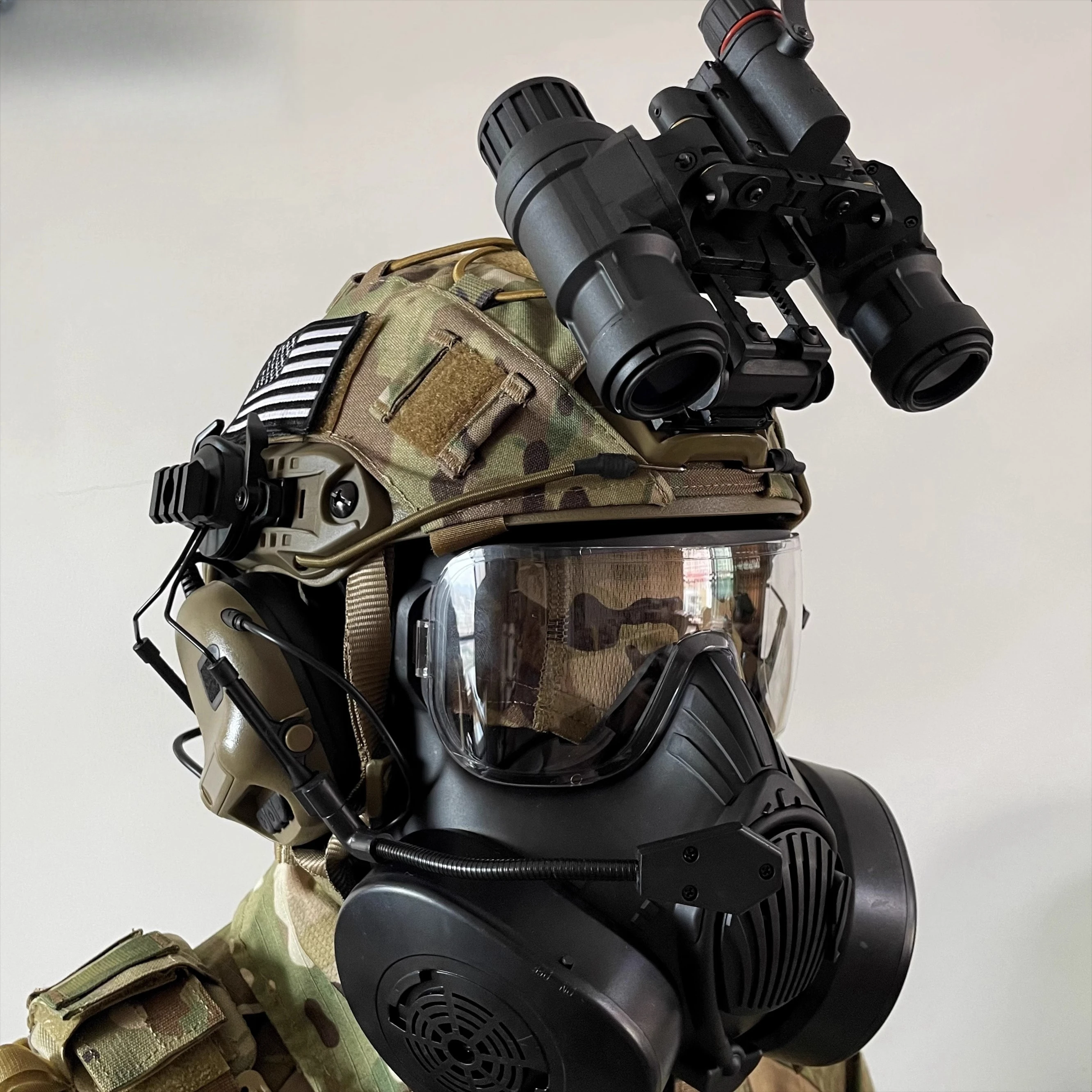 

Complete Set of Fast Tactical Helmet, Gas Mask, Face Mask, Cos Play Props, Special Forces Costume, Wargame Equipment