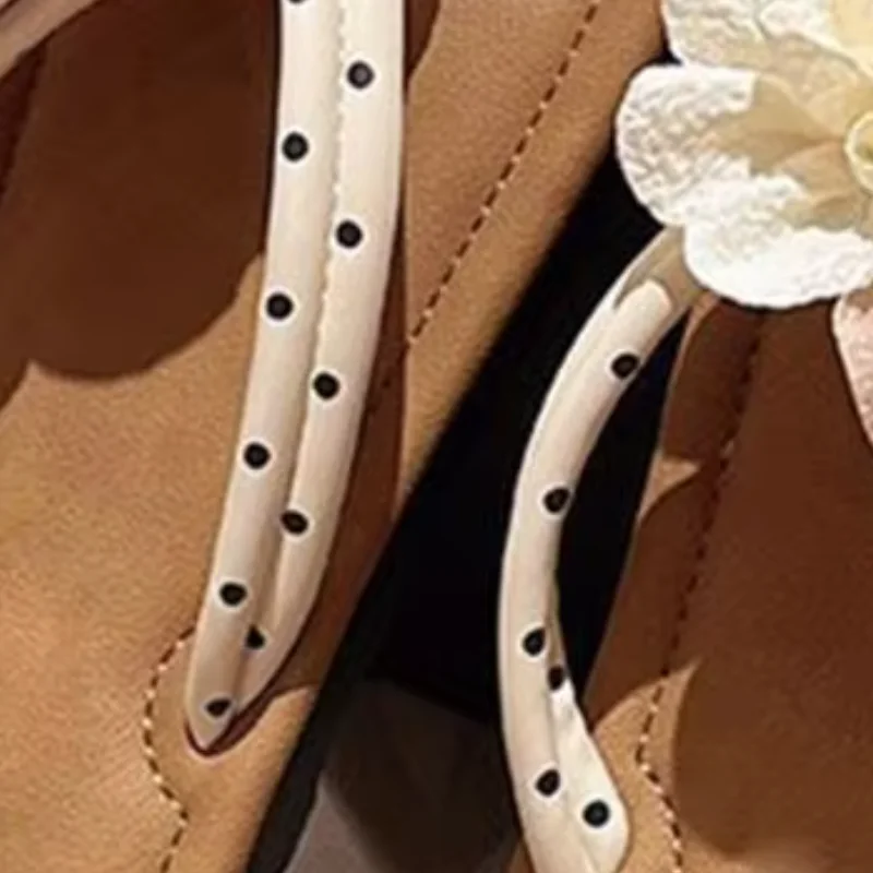 

Women Floral Thong Sandals Cute Girlish Flip Flops Elegant Camellia Flip-Flops Summer Beach Shoes for Shower Vacation Daily Wear