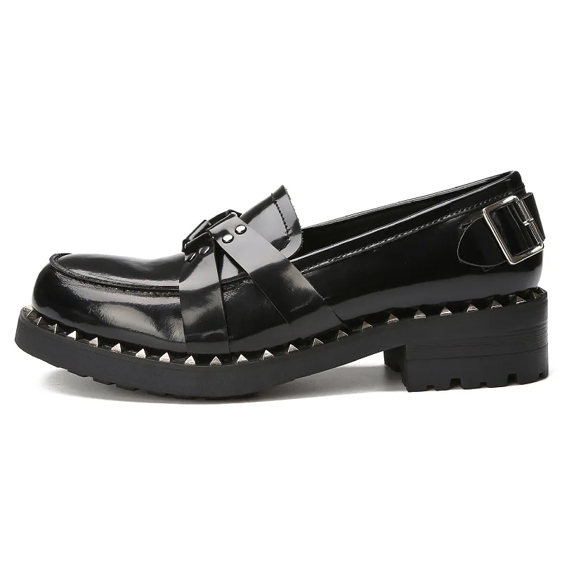 black rivet