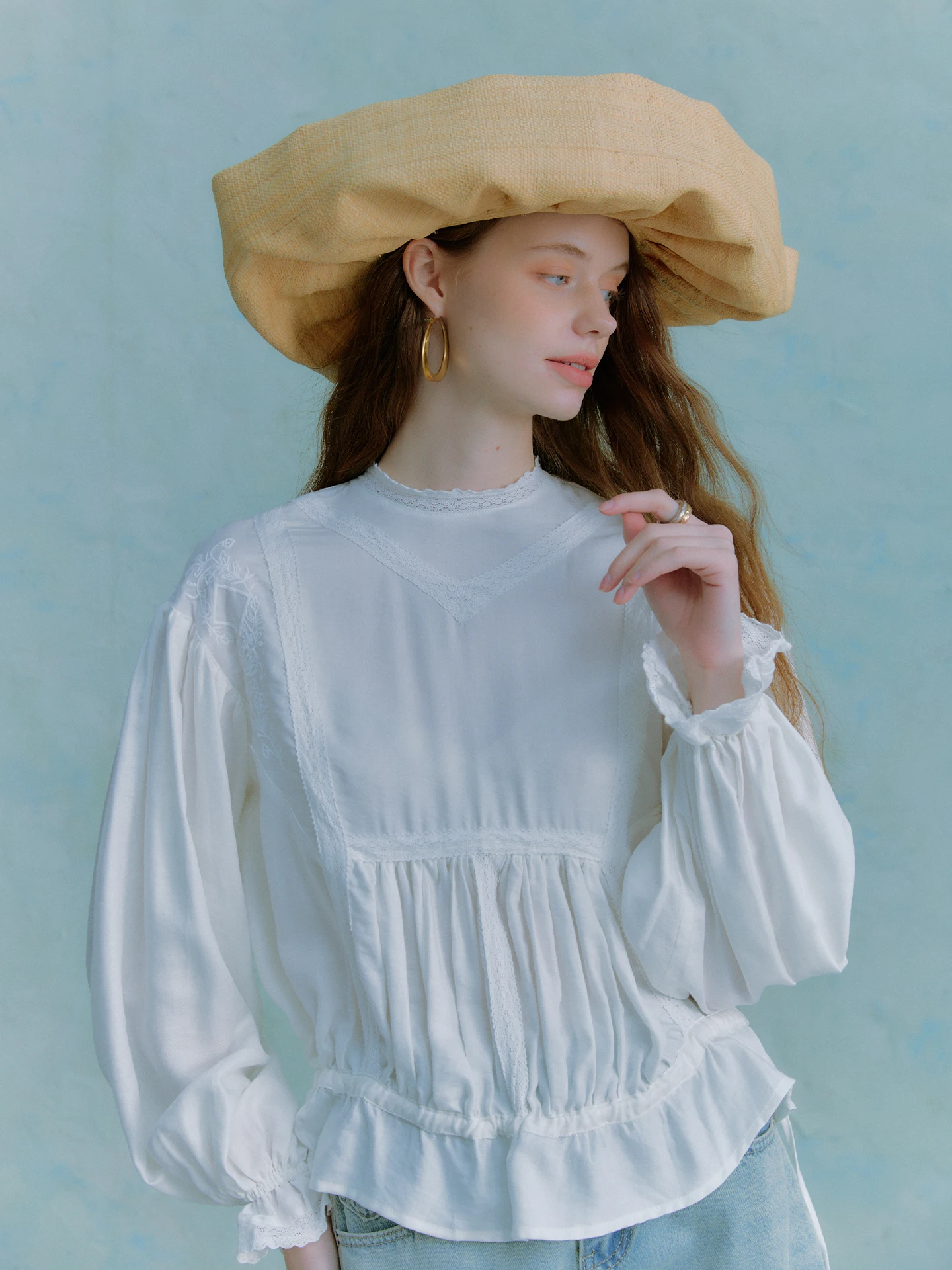 

Oz "Floral Pleated " Vintage Lace Patchwork Embroidered Lantern Sleeve Stand Collar White Shirt Women Spring