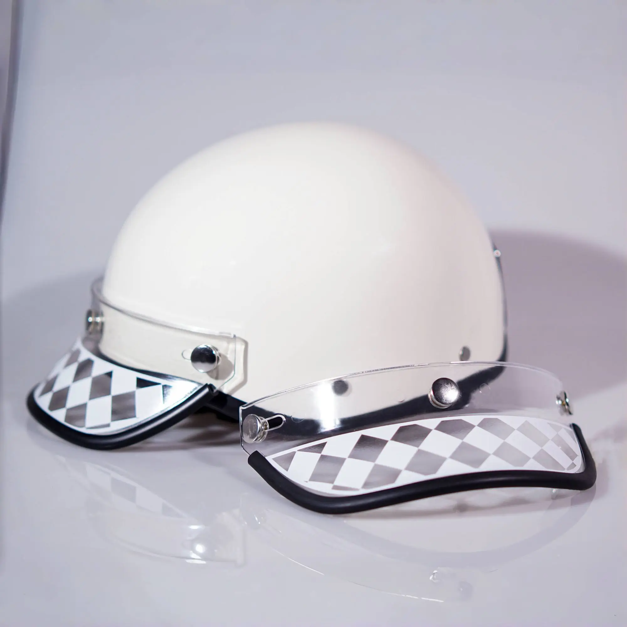 【Helmet not included】Cartoon Retro Motorcycle Helmet 4/3 Helmet Checkerboard Flame Cartoon Universal Brim