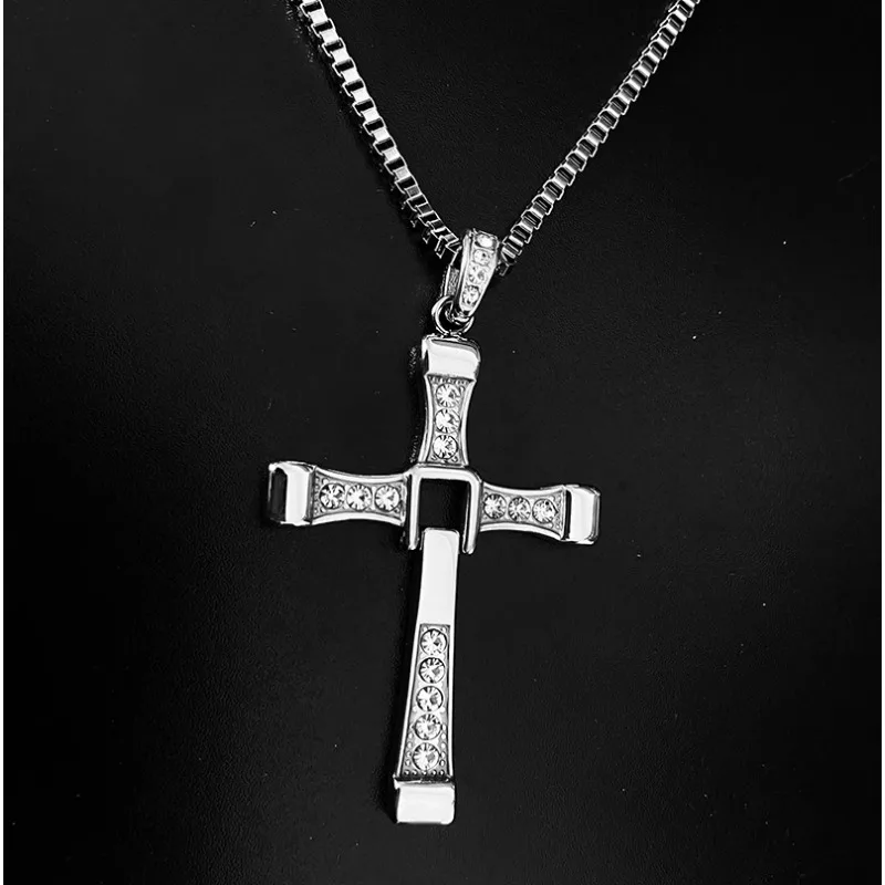 

Dominic Toretto The Fast and The Furious Celebrity Vin Diesel Item Crystal Jesus Men Cross Pendant Necklace Gift Jewelry