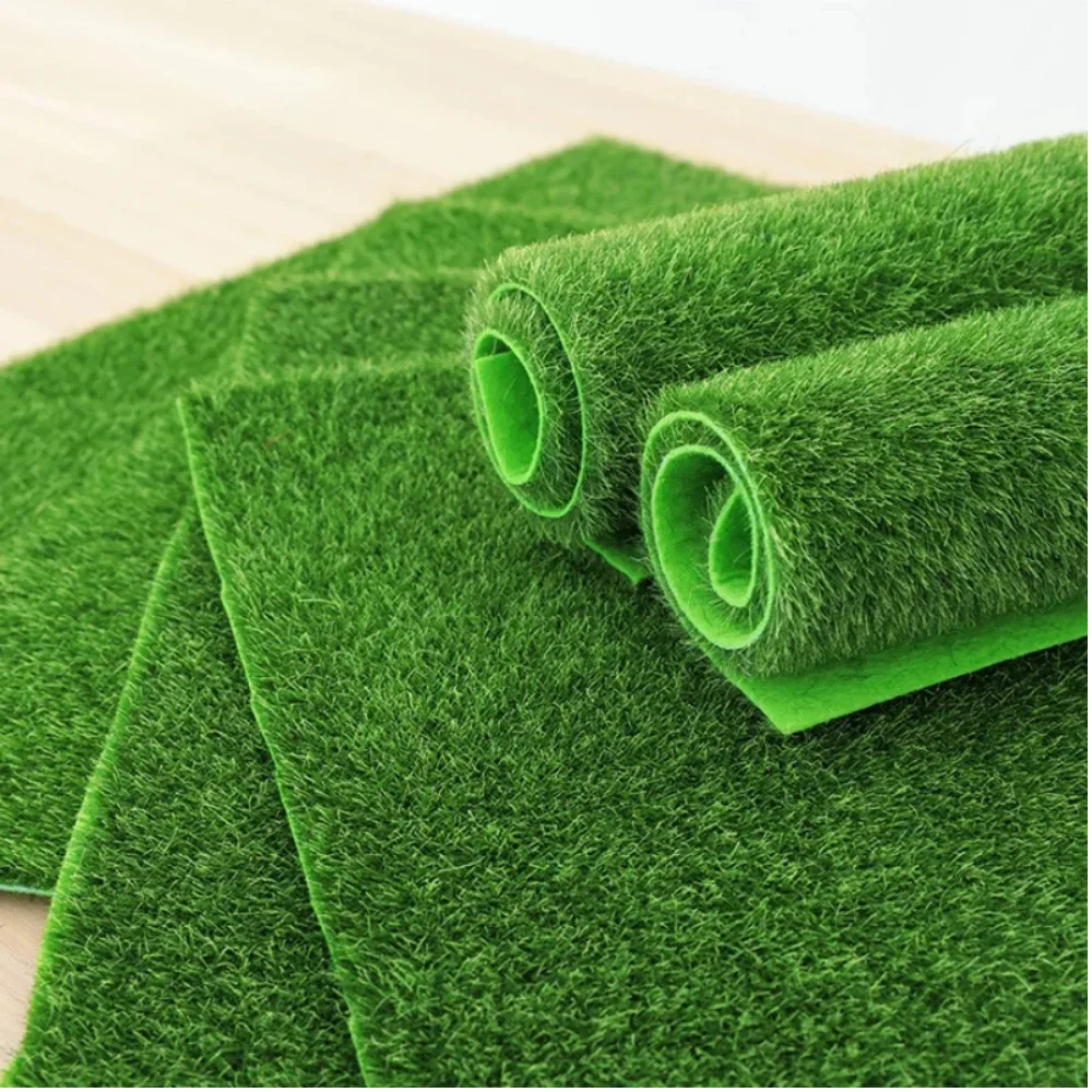 

Realistic Artificial Grass Roll - UV Resistant Synthetic Turf for Garden/Balcony/Pets, Easy to Clean Indoor Outdoor Lawn Decor