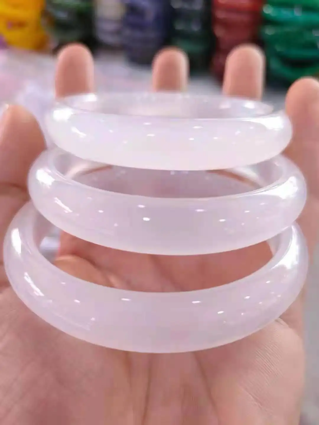 

Natural Chalcedony Ice White Women Handcarved Jade Bangles Real Agate Fashion Bracelet Jewelry Accessories