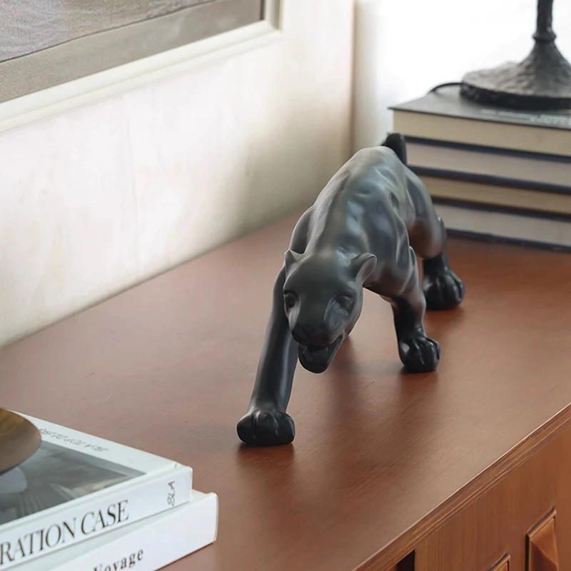 Leopard Sculpture Ornament,Cheetah Statue,Creative Artwork,Crafts Office Desktop Decoration,Nordic Room Decor,Luxury Art Gifts