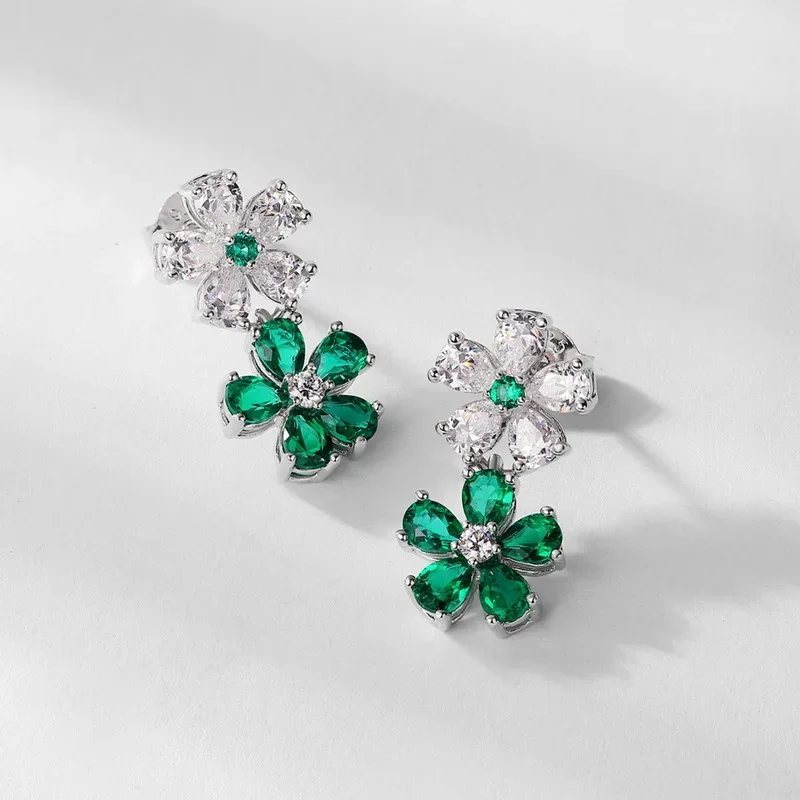 Flower Cultivated Emerald Earrings 18K Gold Inlaid Cultivated Colored Baby Stones PT950 Platinum Earrings Set