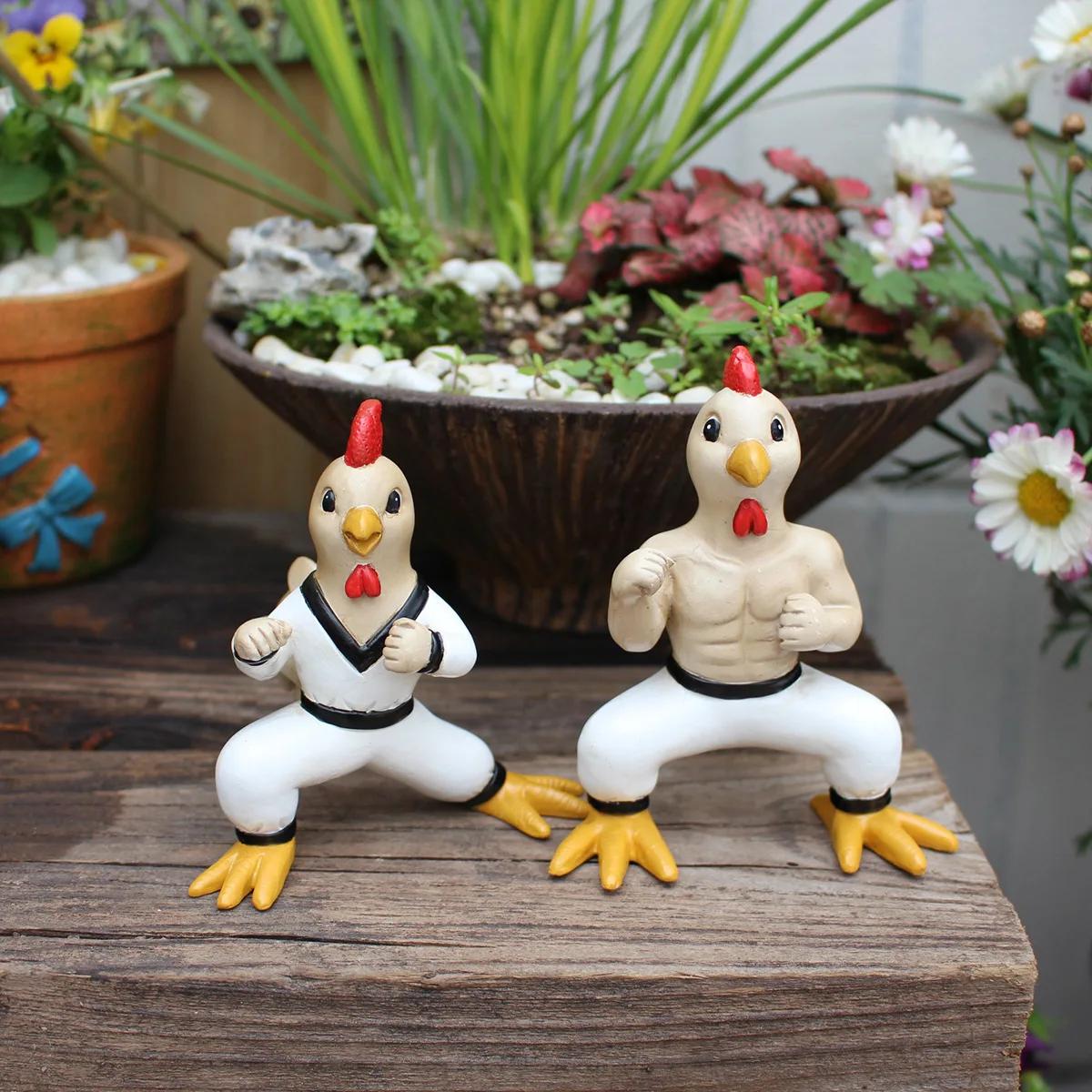 

2‌pcs Resin Kung Fu Rooster Figurine - Funny Standing Chicken Decor for Home & Office‌