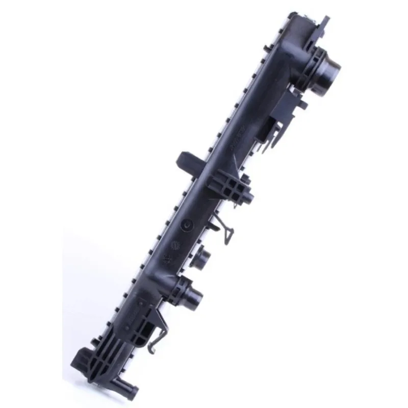 0995007303 0995006903 2045003603 0995006203 Engine Coolant Radiator for MERCEDES W205 W204 W213 W203 0995002103 0995002703