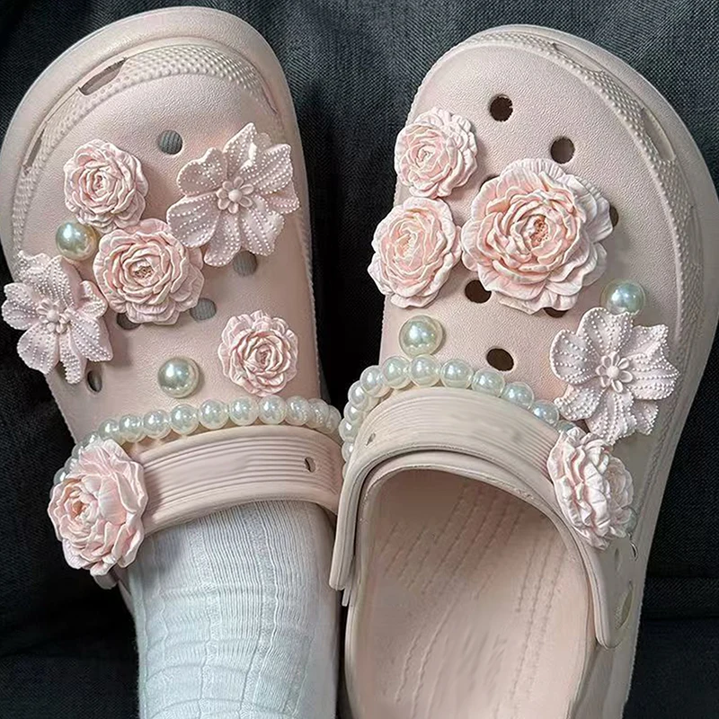 NEW 8/17Pcs Summer Fashion Holes Shoe Charms Buckle Accessories Advanced Bouquet Pearl Chain DIY 3D Flowers Shoes Decorations
