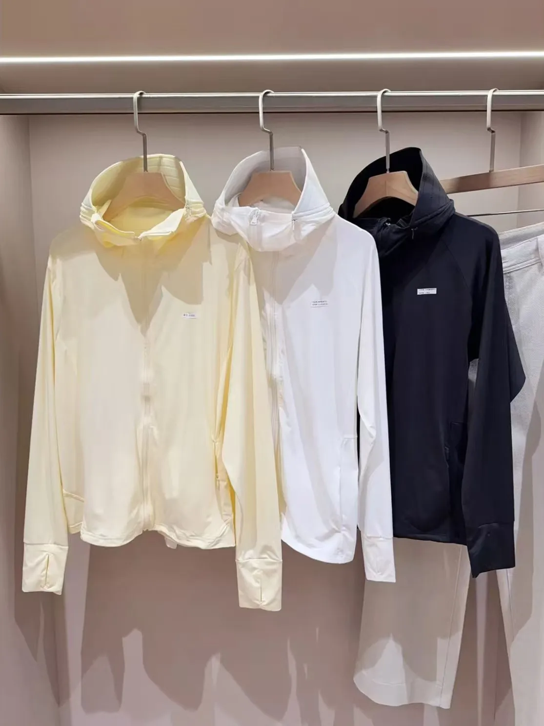 

High Quality Breathable Lightweight Quick Dry Slimming Casual Hooded UV Protection Women's Jacket Fashionable Summer Sunscree...
