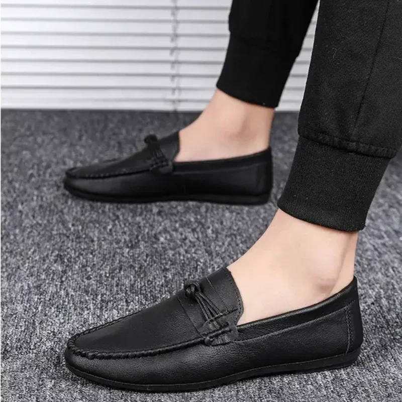 Men Casual Shoes 2024New Men\'s Loafers Comfortable Flat Casual Shoes Men Breathable Moccasins Slip-On Soft Leather Driving Shoes