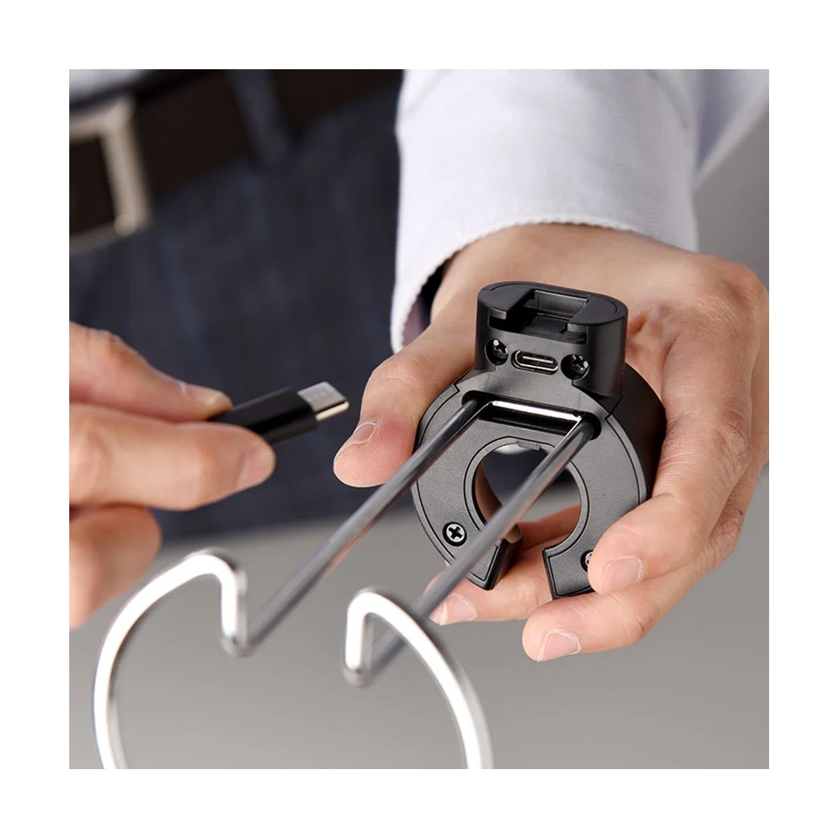 Batedor de leite elétrico portátil com suporte recarregável USB, suporte de suspensão colável para misturador de bebidas portátil