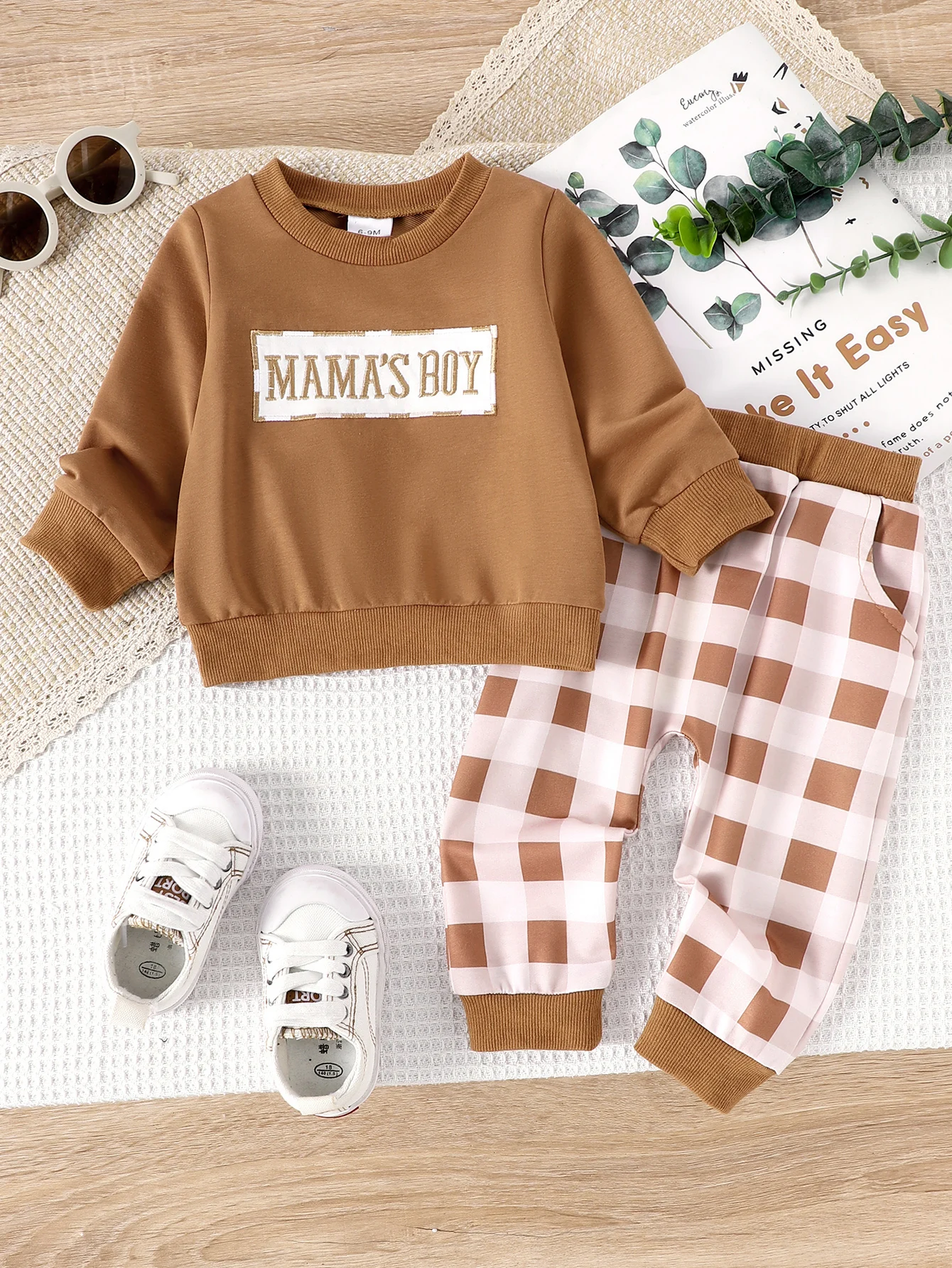 

2PCS Autumn New Style For Boys And Babies Aged 0-1, Comfortable Fashionable Printed Round-Neck Sweater + Plaid Pants Set