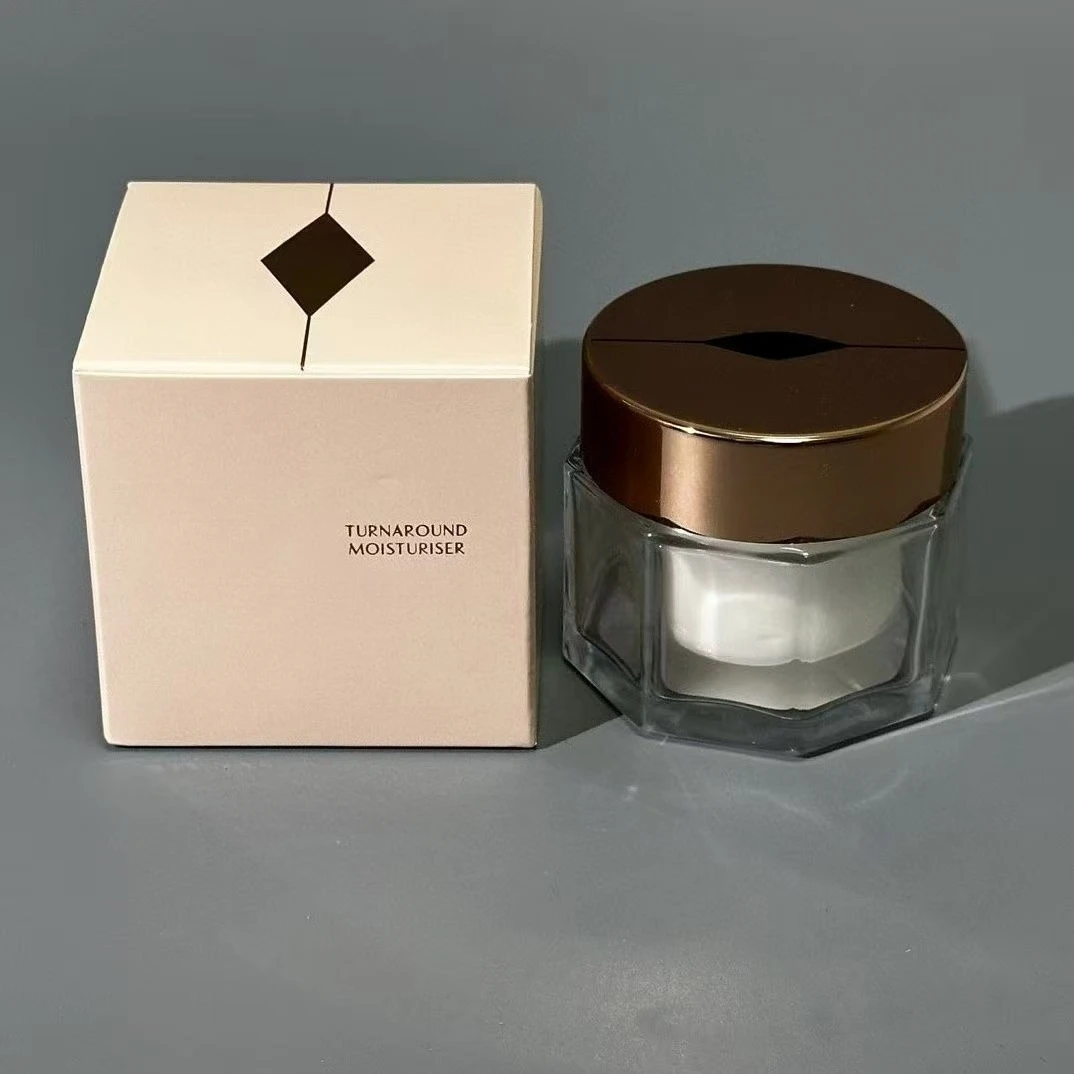 

Инструмент для макияжа: Новинка! Обновленная упаковка MAGIC CREAM. Новый крем для лица Magic Skin 50 мл.