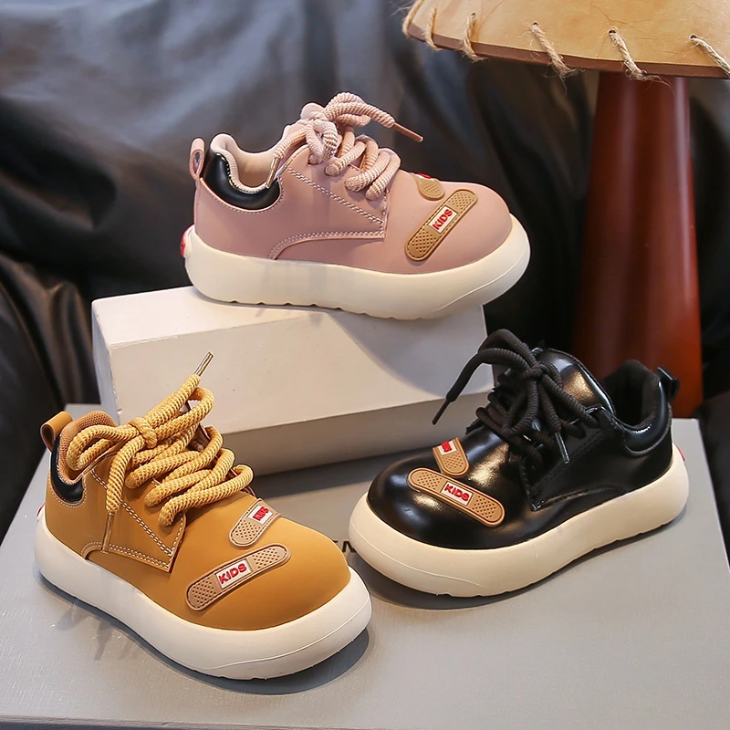 

Детские модные нескользящие кроссовки из искусственной кожи на мягкой подошве. Осень-зима 2023. Теплая хлопковая обувь с подкладкой для мальчиков и девочек.